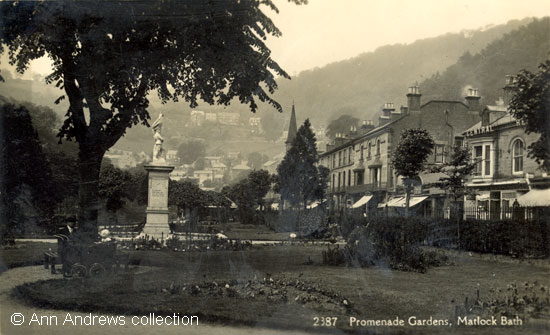 Memorial and North Parade